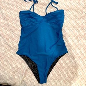 ACACIA ULUMALU 9/10 condition